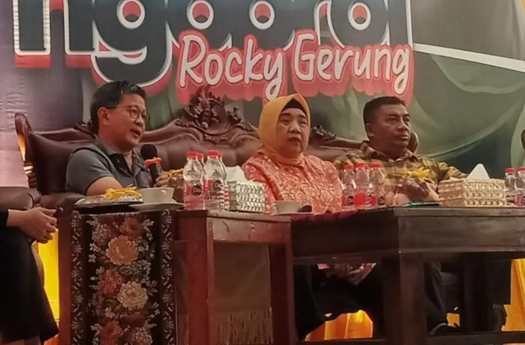 Hj Sumiatun, Ibnu Salim dan Rocky Gerung