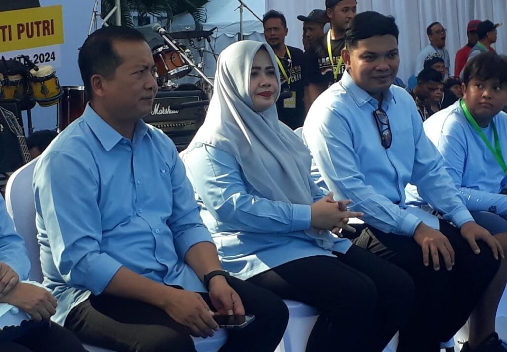 Lalu Iqbal dan Dinda