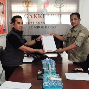 DPD Gerindra NTB melaporkan PPK Sekotong dan KPU Lombok Barat atas dugaan pelanggaran kode etik dan tindak pidana pemilu (Tipilu) Selasa (5/3) siang kemarin.