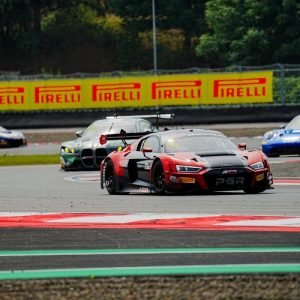 Perhelatan akbar GT World Challenge Asia 2025 pada Jumat, sesi latihan resmi seluruh kelas yang dipertandingkan
