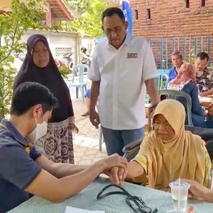 TKD Prabowo-Gibran NTB buay kegiatan cek kesehatan gratis