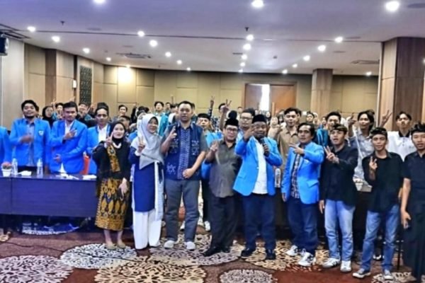 DPD KNPI NTB menyatakan sikap mendukung Bang Zul-Abah Uhel pada pilkada serentak 27 November 2024.