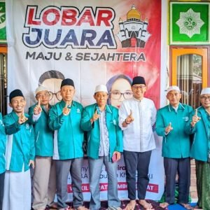 Silaturahmi Cabup Nauvar Furqony Farinduan dengan PD NW Lombok Barat, beserta Banom, pimpinan pondok pesantren NW se-Lobar, Minggu (20/10)