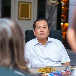 Gubernur NTB Dr H Muhamad Iqbal dorong budaya memilah sampah sejal dini demi mengatasi persoalan darurat sampah.