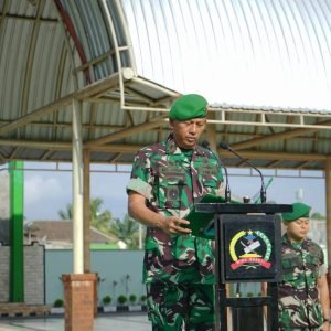 Komandan Korem 162/Wira Bhakti, Brigjen TNI Moch. Sjasul Arief, S. Sos., memimpin upacara penutupan Latihan Pencak Silat Militer (PSM) Tahun 2025.
