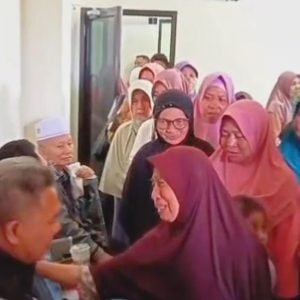 Keputusan Hakim lebih ringan dari dakwaan JPU, namun tetap saja melukai hati Zaini Arony beserta keluarga dan juga seluruh pendukungnya yang hadir di pengadilan.
