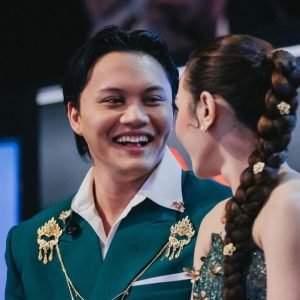 Joy Redvelvet tunjukkan ketertarikannya pada lagu milik Rizky Febian