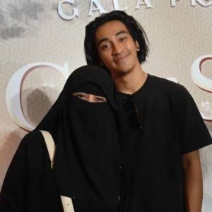 Umi Pipik dan Abizar.