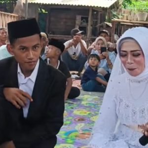 Heboh, remaja di Lombok nikahi ibu dari teman bermainnya.