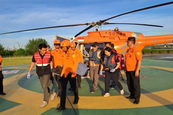 Evakuasi pendaki wanita berkebangsaan Belanda SVTH berhasil dilakukan