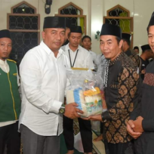 PJ Sekda NTB Ibnu Salim wakili PJ Gubernur NTB saat lakukan Safari Ramadhan.