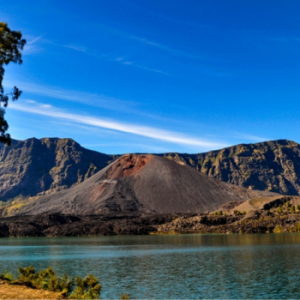 Danau Segara Anak. Sumber: jasling.menlhk.go.id