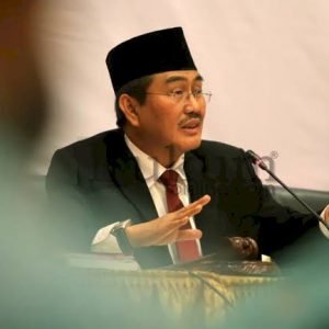 Jimly Asshiddiqie dilaporkan ke Dewan Pengawas MK usai copot Anwar Usman sebagai ketua MK.