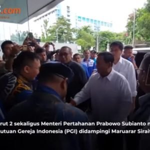 Kedatangan Prabowo di anggota Persekutuan Gereja Indonesia didampingi Maruarar Sirait (screenshot Youtube KompasTV)